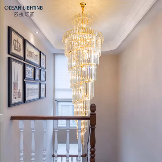 Lustres de cristal longos suspensos de design moderno e luxuoso no teto para escadas